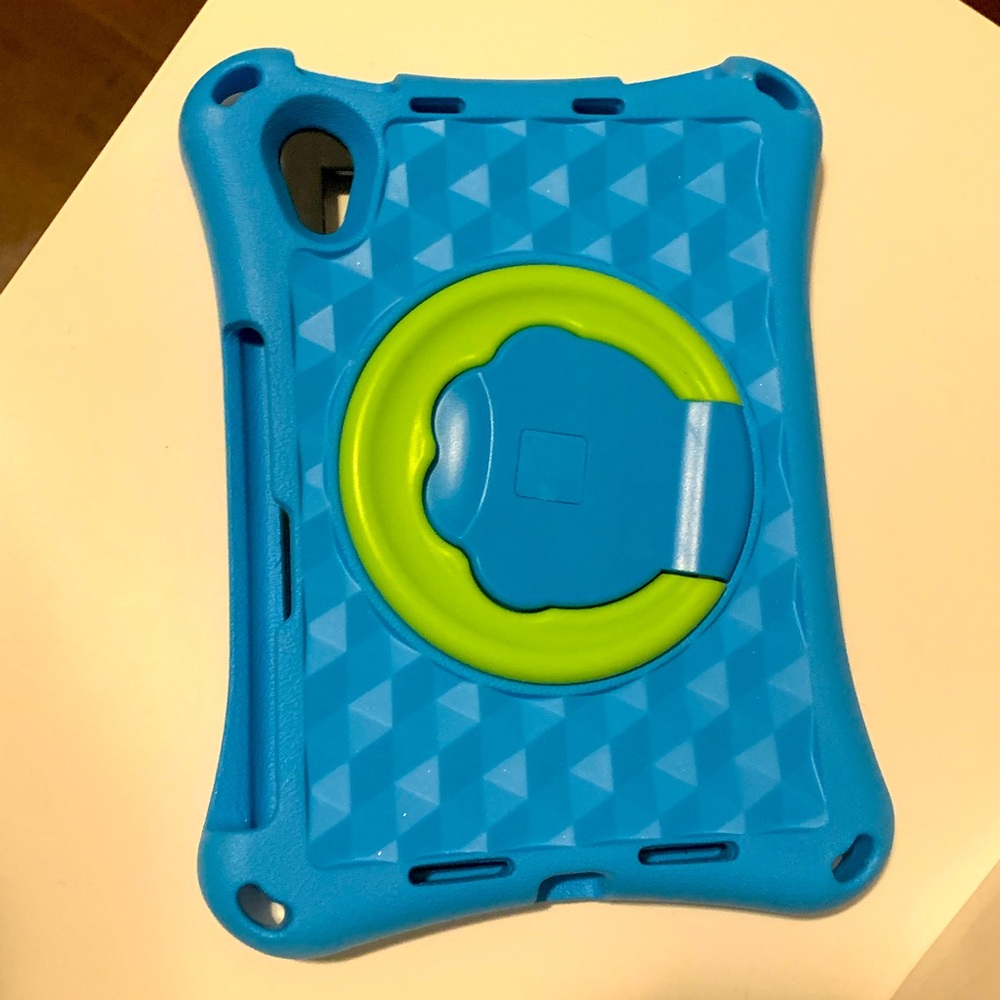 2/20$🛍️ IPad Mini 6 2021 Children’s case with handle/stand